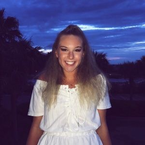 Meet your Posher, Brooke